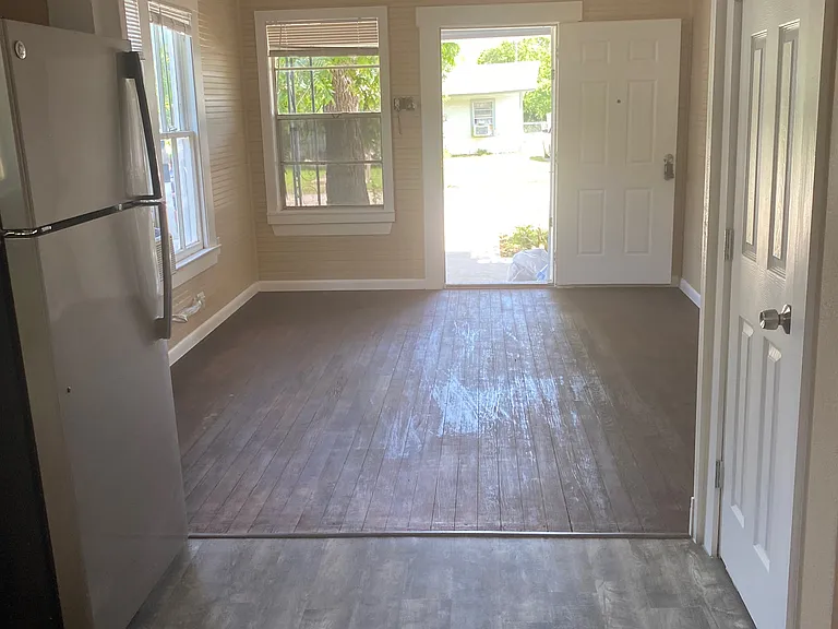 519 E Pine St — Photo 5