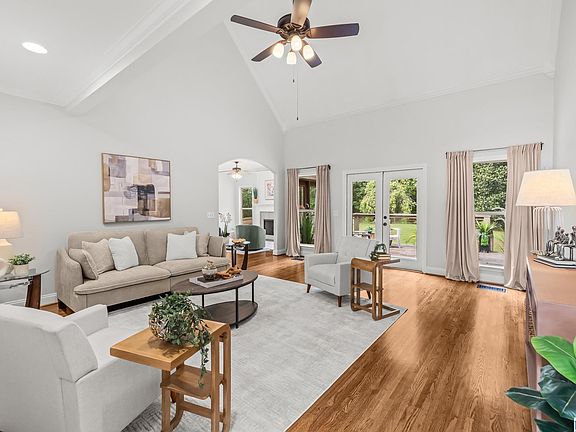 5th image of 8130 Carrington Dr