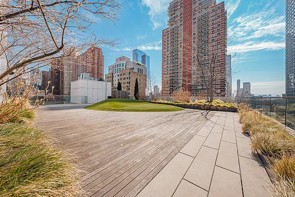 Rented by REAL New York | media 13