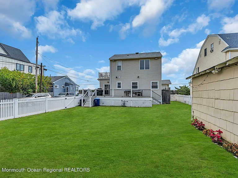 228 Ocean Ave — Photo 33