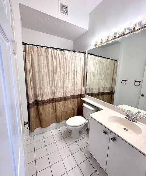 7842 Exeter Blvd E — Photo 29