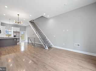 1616 W Flora St, Philadelphia, PA 19121