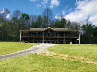 165 Deep C Ln, Tennessee Ridge, TN 37178