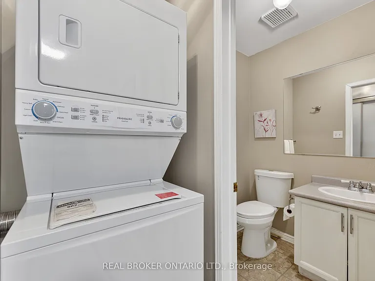 1895 Applewood Ave #UPPER — Photo 23