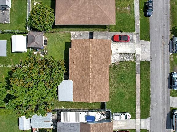 5th image of 19806 SW 118th Ct