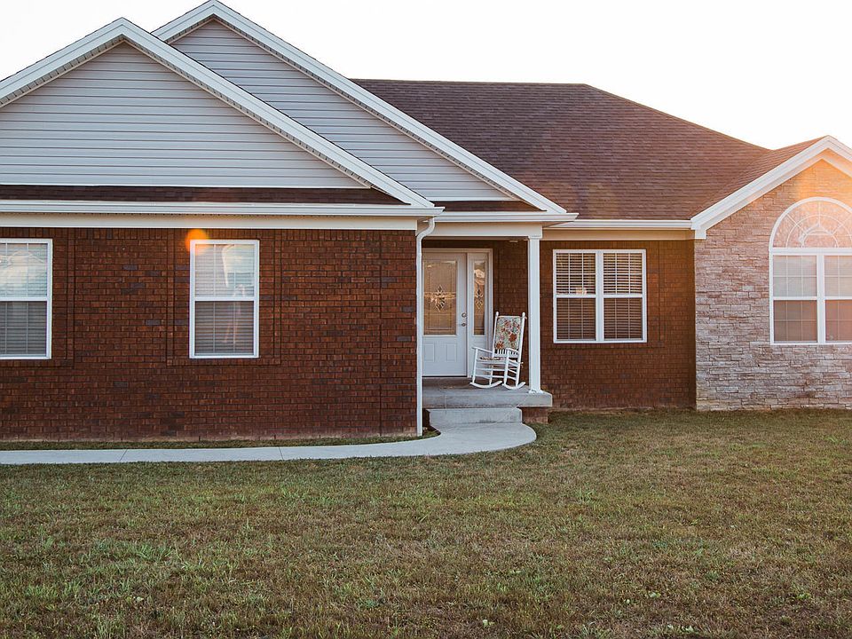 1st image of 104 Cochran Hill Ln