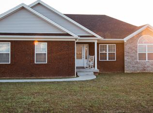 104 Cochran Hill Ln, Taylorsville, KY 40071