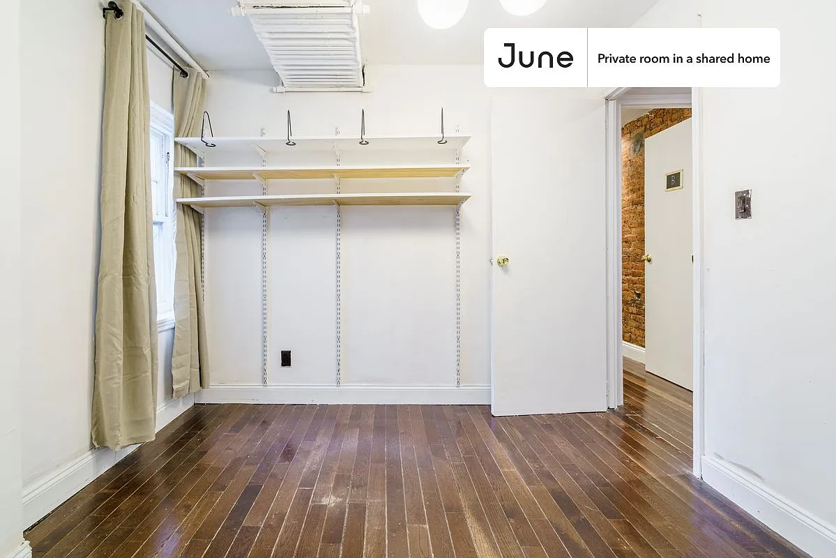 Full bedroom in 5 bed/1.5 bath home in Bedford-Stuyvesant #909 C — Photo 4
