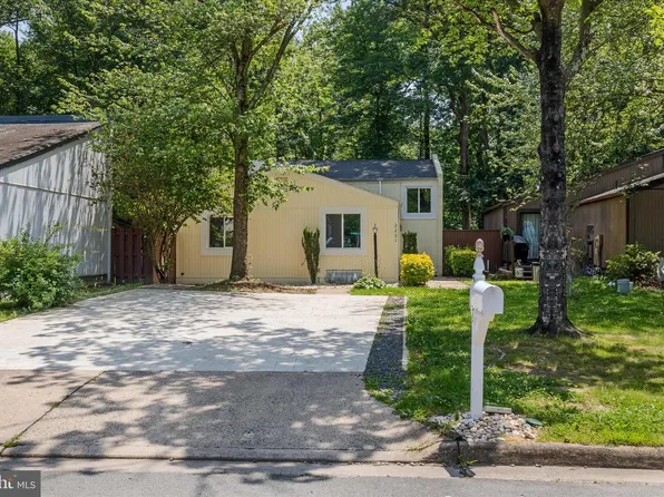2231 Sanibel Dr, Reston, VA 20191