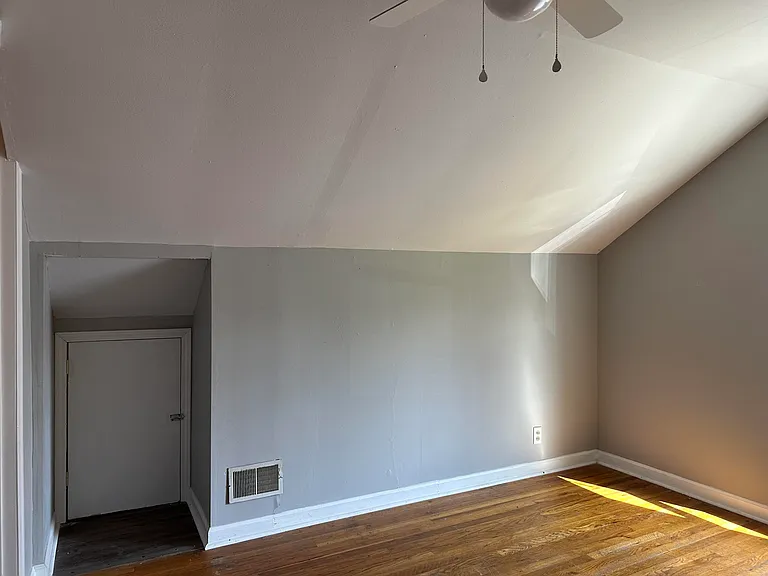 635 Longview Dr — Photo 19