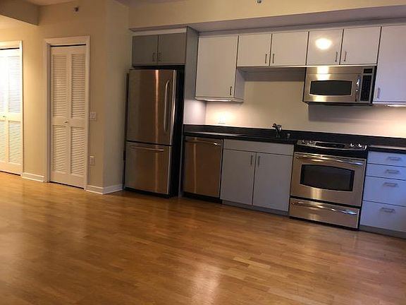 4th image of 451 Kansas St Unit 396