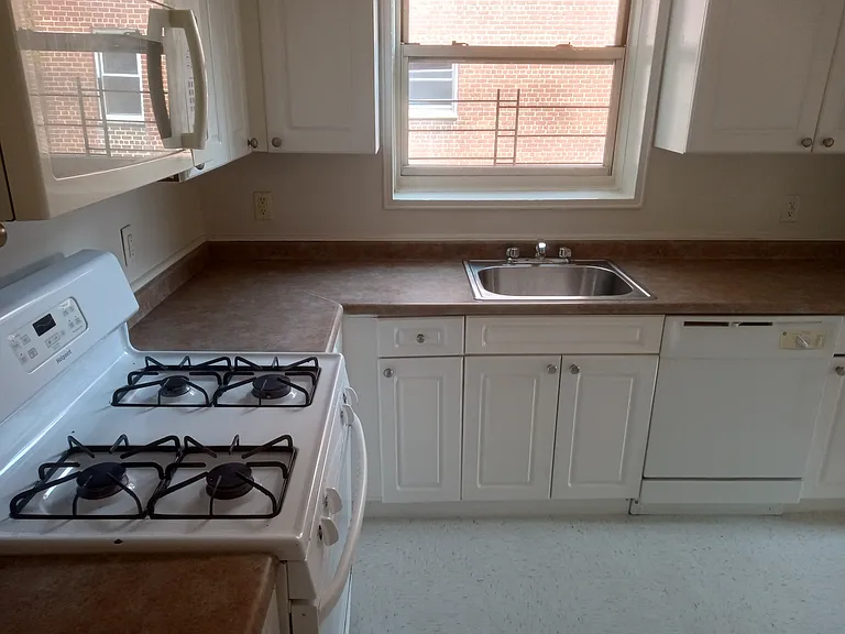 142 Pelham Rd #4D — Photo 4