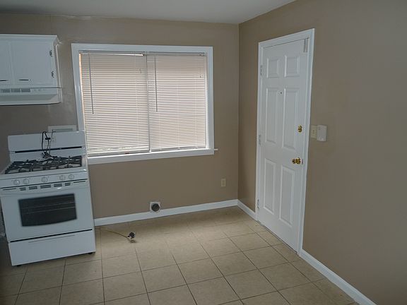 5th image of 170 N Peachtree St APT 5