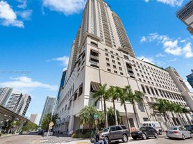 999 SW 1st Ave