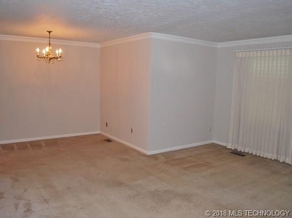 4th image of 217 E Falletti Ave