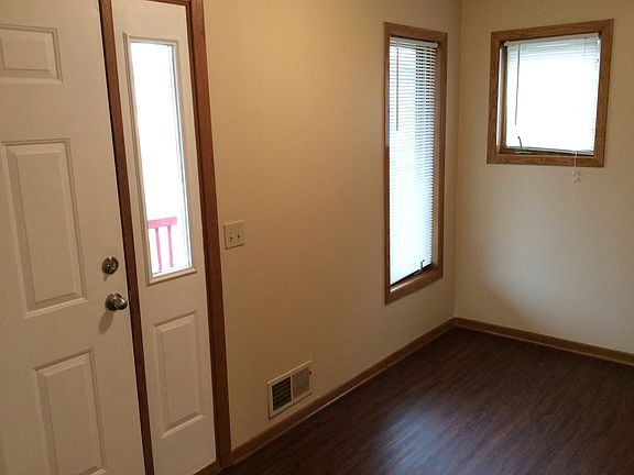 3rd image of 3002 Queen Ave N