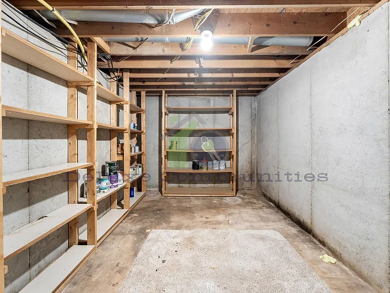 2660 Blackberry Ln NE — Photo 36