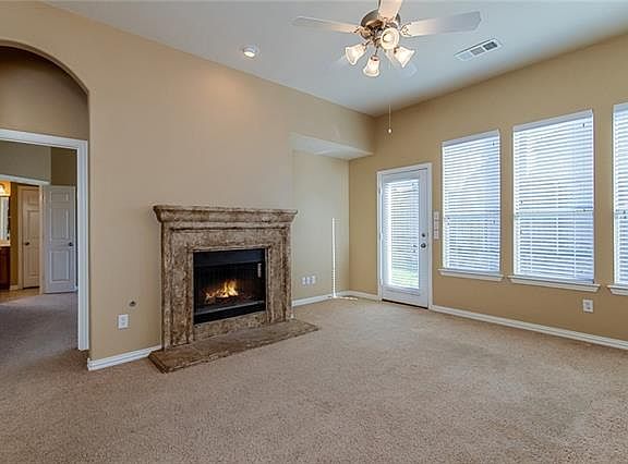 3rd image of 6809 Mason Dr