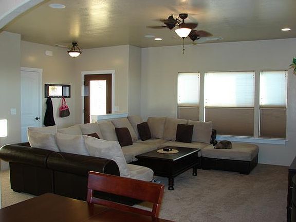 Livingroom/Efficient blinds