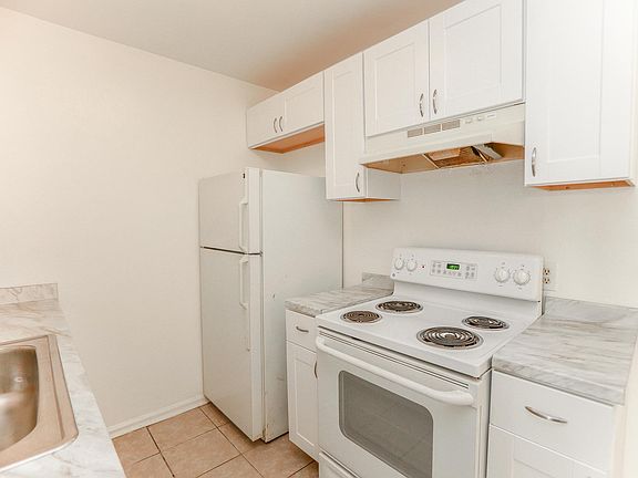2nd image of 556 Broad St #554C