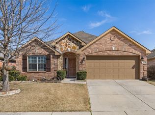 901 NW Hawk Valley Dr, Little Elm, TX 75068