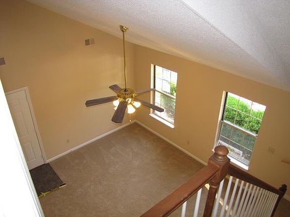3rd image of 414 W Townes Ct