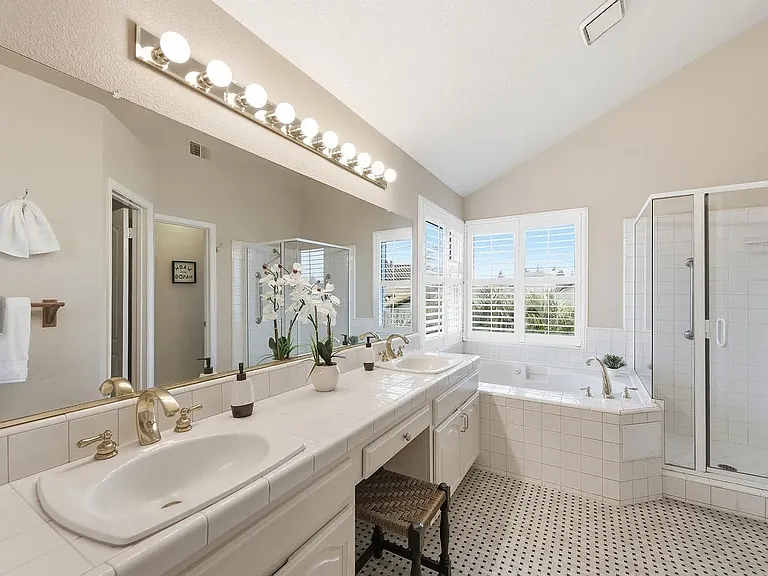 45 Cove Ct — Photo 14