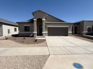 945 Keenland Ave, El Paso, TX 79932