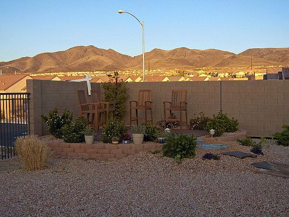 Mountain views plus room for a pool!