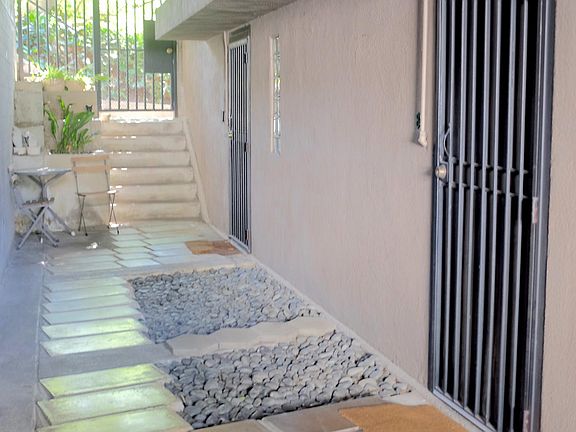 5th image of 3744 Landa St #8