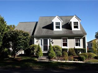 4 Cottage Ct #4, Shelton, CT 06484