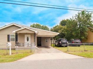 2037 Licciardi Ln, Violet, LA 70092