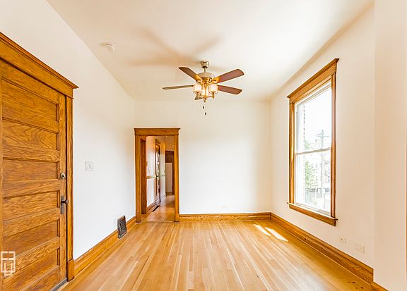 5th image of 1913 S Kedzie Ave #2
