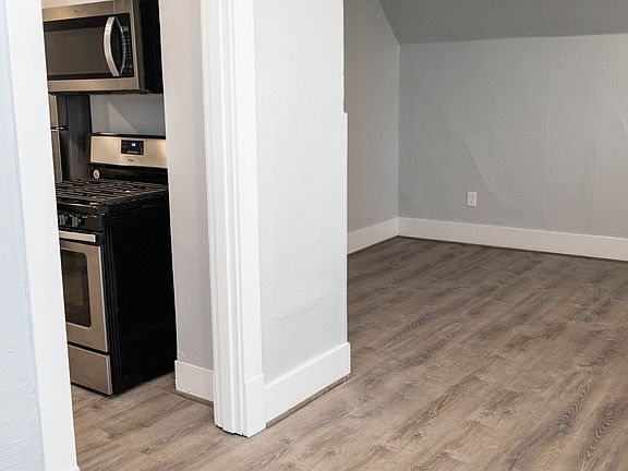 3rd image of 2402 Rucker Ave APT A