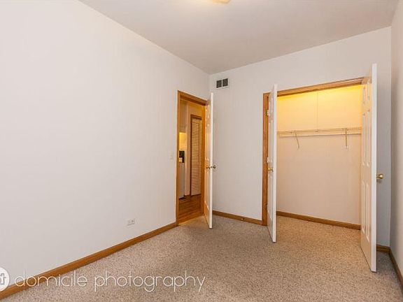 4th image of 1534 N Claremont Ave APT 1
