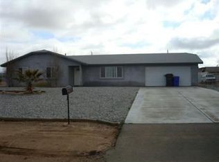21415 Klamath Rd, Apple Valley, CA 92308