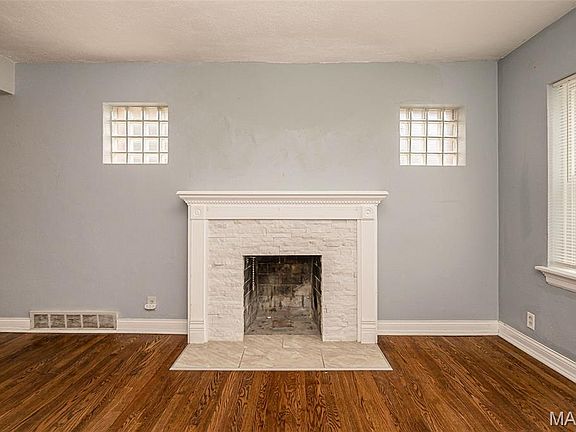 4th image of 1510 Collins Ave