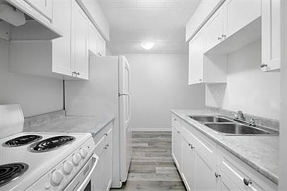 1st image of 591 Wellington Ave #201