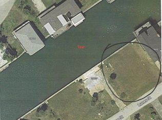 23006 Lunes St, Galveston, TX 77554