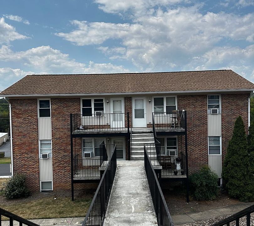 1st image of 227C Rockingham Dr