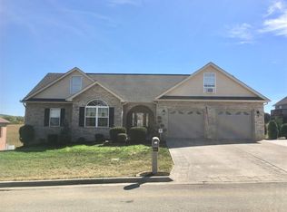 1964 Brights View Ln, Morristown, TN 37814