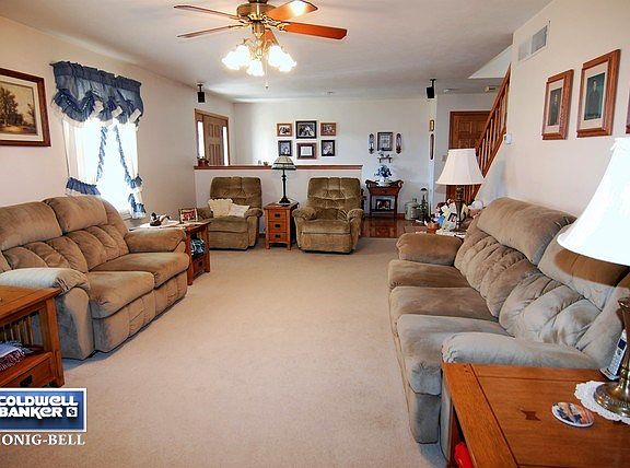 3rd image of 1092 Coalfield Dr