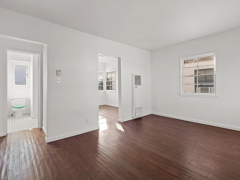4634 Clarissa Ave #4634 — Photo 5