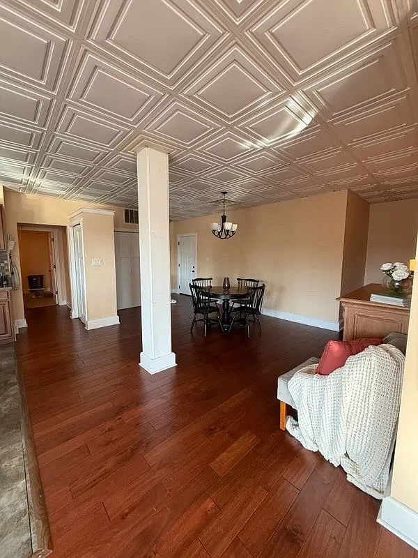 2 bed, 1200 sqft, $1,375 — Photo 2