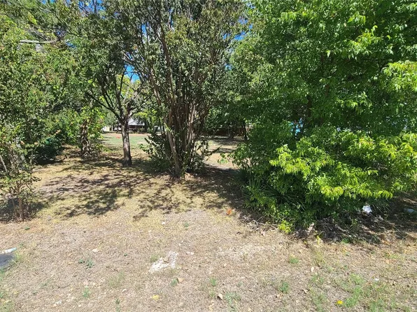 204 W College St, Princeton, TX 75407