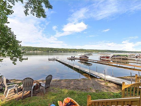4th image of 5822 E Lake Rd