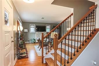 3rd image of 638 Lincoln Ave