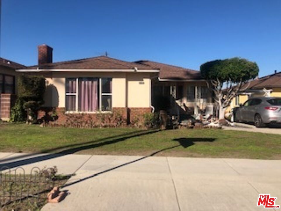 1st image of 5231 Angeles Vista Blvd