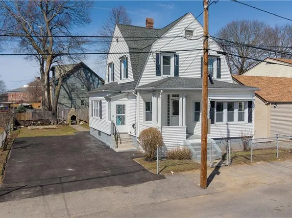 15 Redfern St, North Providence, RI 02911