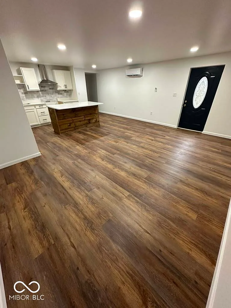 3 bed, 2.0 bath, 646 sqft, $1,600 — Photo 3